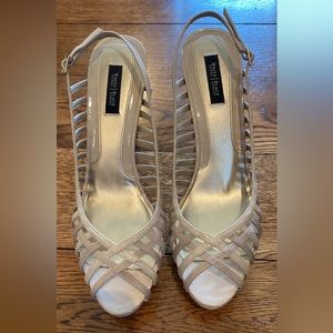 White House Black Market Gena Heels-size 9.5